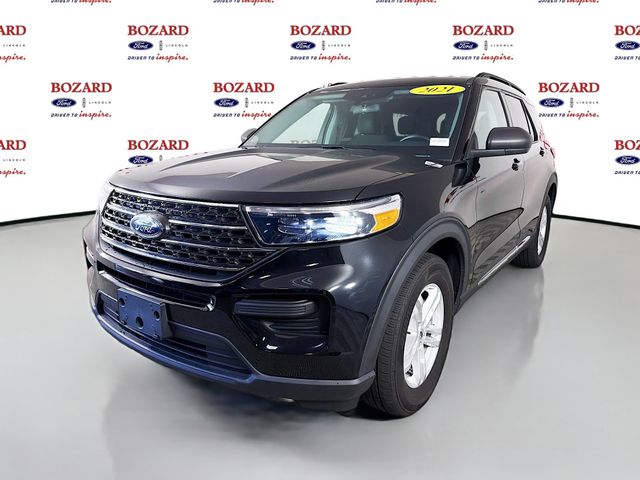 View vehicle photo 4