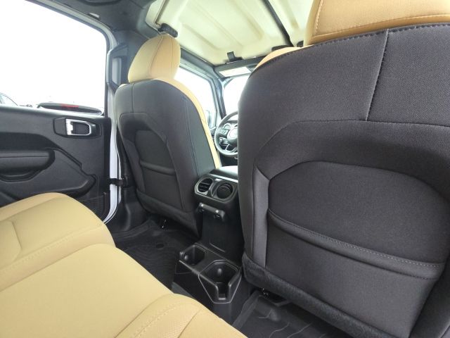 2023 Jeep Gladiator Sport S:46141A