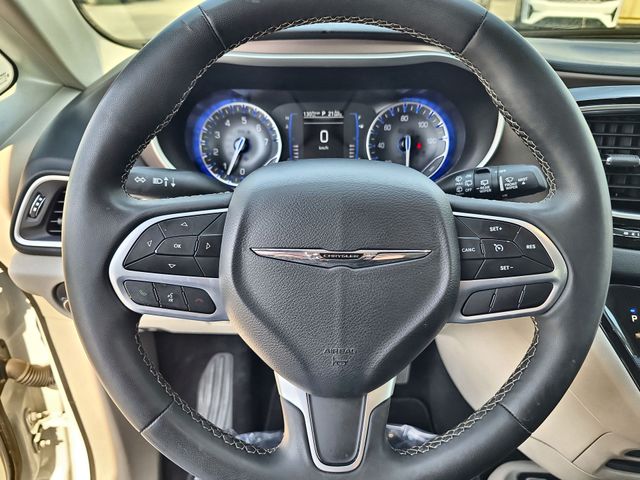 Used 2023 White Chrysler LX image 23
