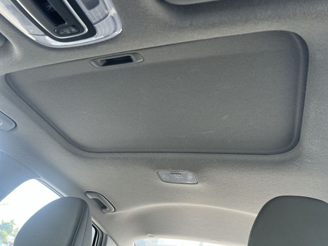 Used 2025 Silver Hyundai SEL Convenience image 18