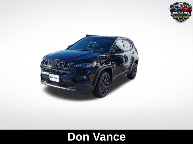 Diamond Black Crystal Pearlcoat 2026 Jeep Compass Latitude 4WD SUV / Crossover Four-Wheel Drive 8-Speed Automatic