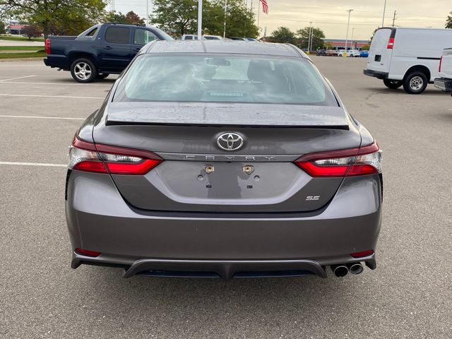 2021 Toyota Camry SE Nightshade 4