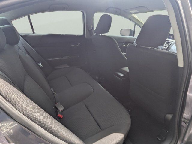 Used 2015  Honda SE image 36