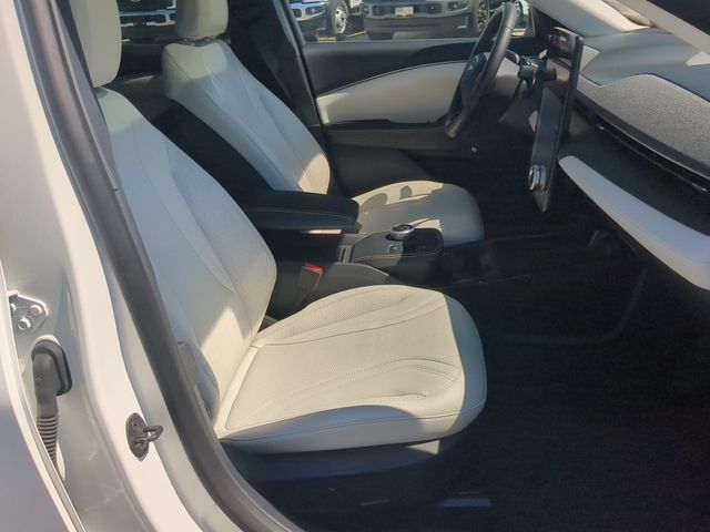 Used 2023 White Ford Premium image 49