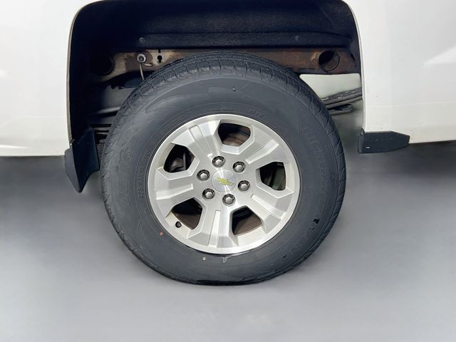 Used 2015 White Chevrolet LT2 image 11
