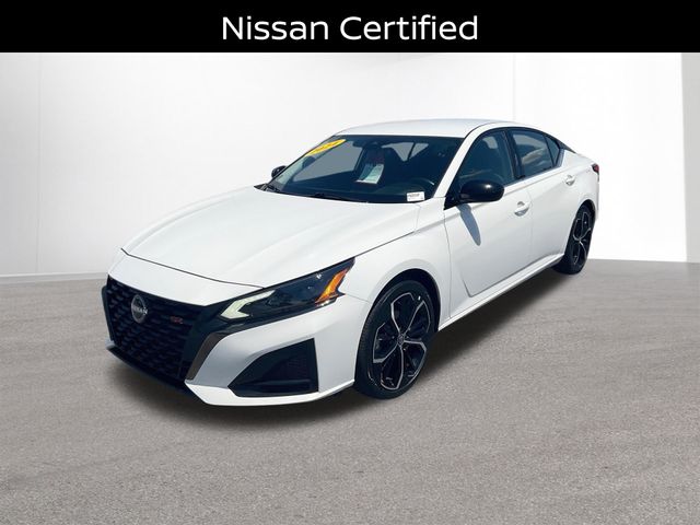 Glacier White 2024 Nissan Altima Sedan Front-Wheel Drive Continuously Variable Transmission