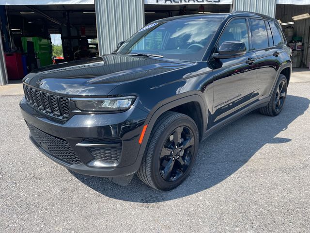 2023 Jeep Grand Cherokee Altitude X - Diamond Black exterior view 3