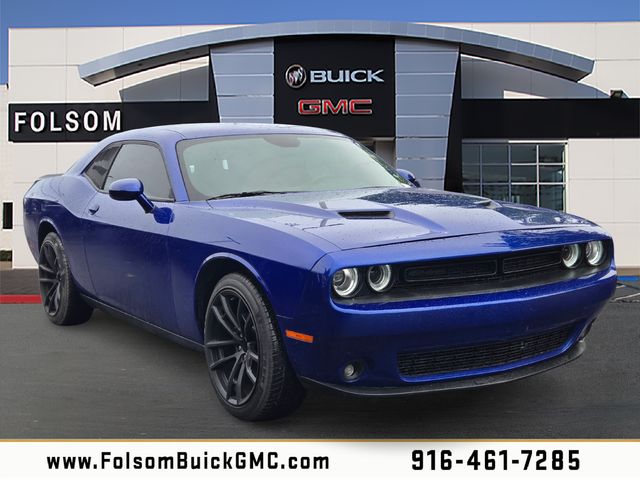 2022 Dodge Challenger SXT RWD