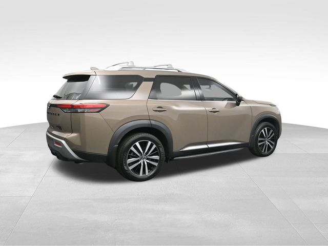 2023 Nissan Pathfinder Platinum 2