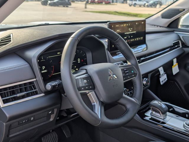 New 2026 White Mitsubishi SE image 12