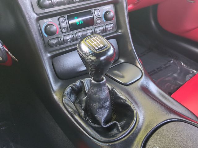 Used 2001 Red Chevrolet Z06 image 23