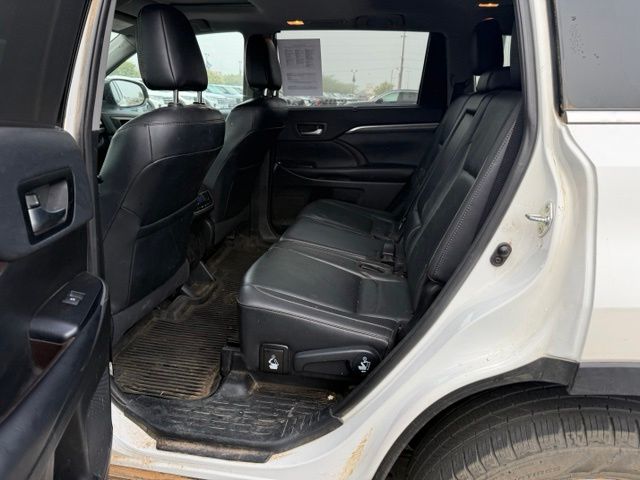 2019 Blizzard Pearl Toyota Highlander Limited AWD SUV