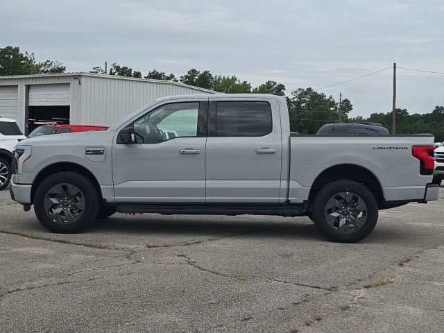 2024 Ford F-150 Lightning Flash:L166959A