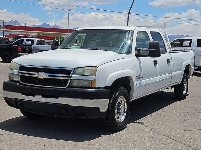 Summit White 2006 Chevrolet Silverado 2500HD Pickup Truck  6-Speed Manual Overdrive