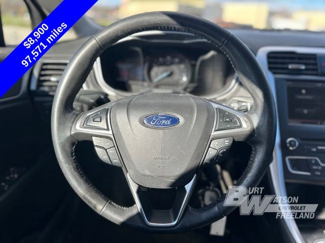 2016 Ford Fusion SE 14