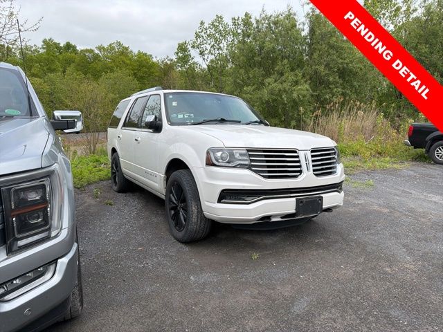 White Platinum Clearcoat Metallic 2016 Lincoln Navigator Select 4WD SUV / Crossover Four-Wheel Drive 6-Speed Automatic