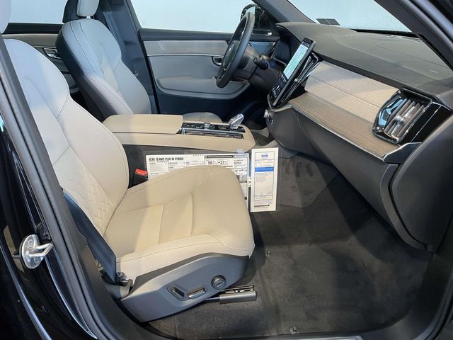 New 2026 Black Volvo T8 Plus image 22