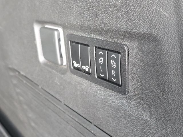 2022 GMC Yukon XL Denali:43810A