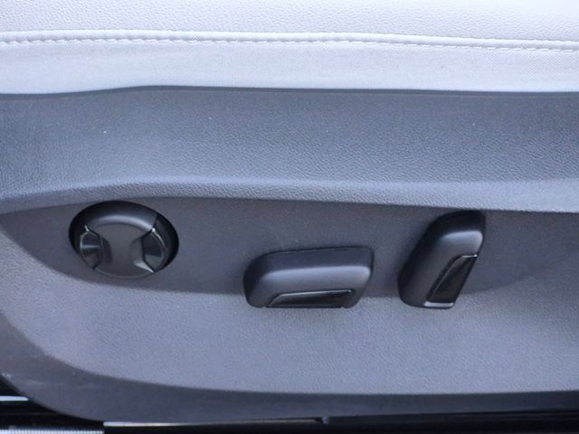 2026 Volkswagen Taos SE - Photo 13