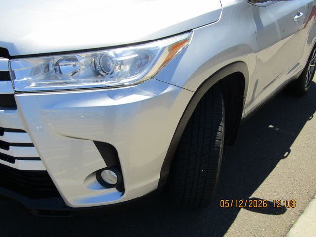 used 2019 Toyota Highlander car, priced at $25,499