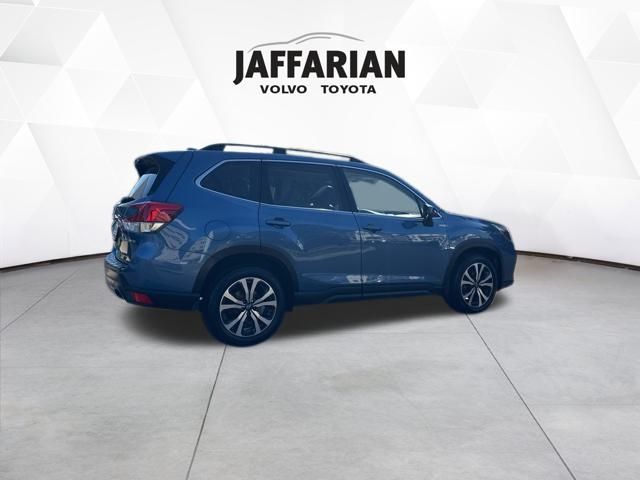 2021 Subaru Forester Limited photo 3
