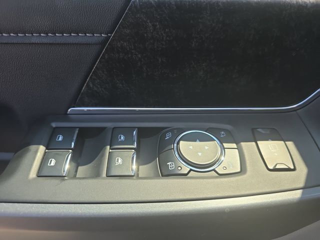 New 2026 Agate Black Metallic Ford F-250® XLT image 28