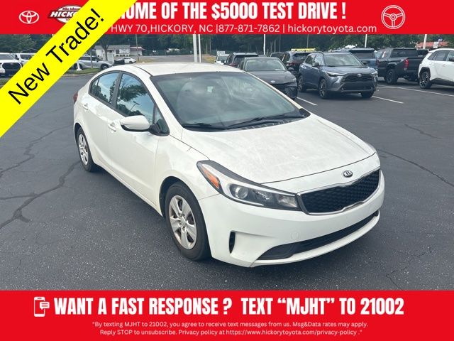 2017 Kia Forte LX's photo