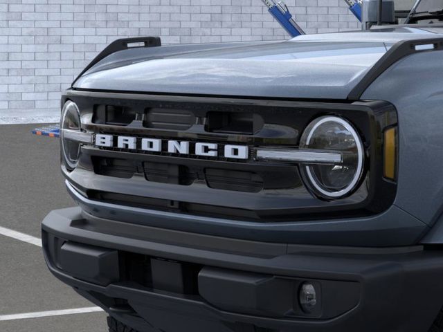 2024 Ford Bronco Outer Banks 19