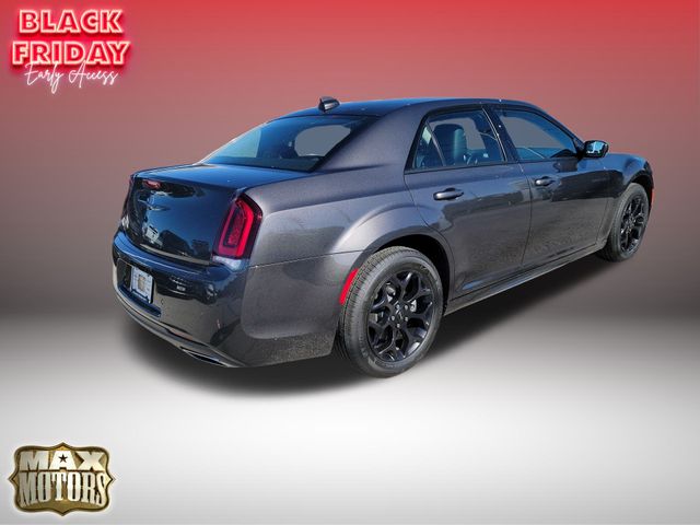 2023 Chrysler 300 Touring 9