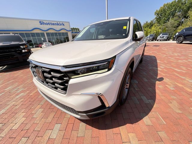 Used 2025 Honda Pilot SUV
