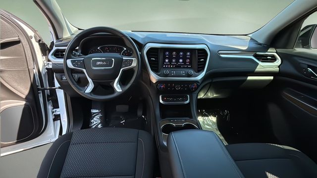 Used 2023 White GMC SLE image 18