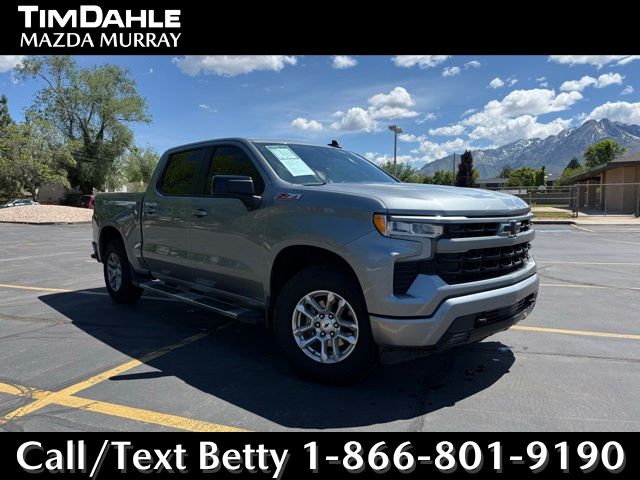 Sterling Gray Metallic 2023 Chevrolet Silverado 1500 RST Crew Cab 4WD Pickup Truck Four-Wheel Drive Automatic