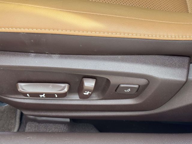 used 2018 Lexus ES car, priced at $25,998