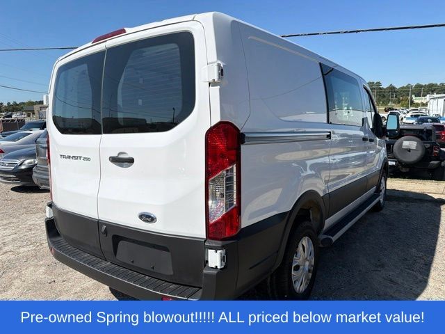 Used 2025 White Ford XL image 7