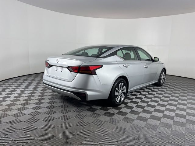 2024 Brilliant Silver Metallic Nissan Altima 2.5 S FWD Sedan
