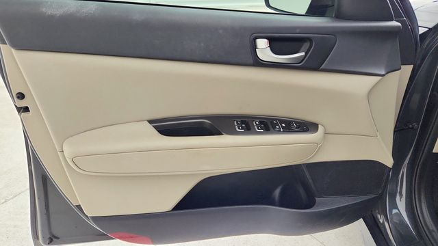 2016 Kia Optima LX Green at Autostrade