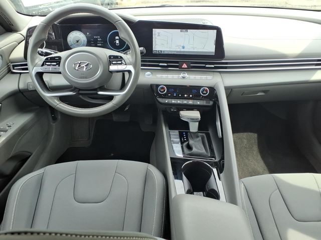 2023 Hyundai Elantra - Image 12