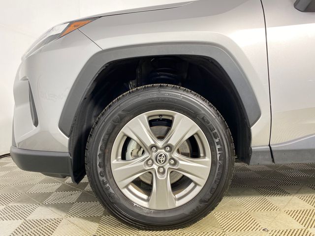 2024 Toyota RAV4 XLE photo