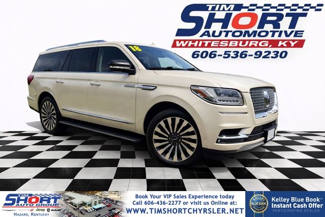White 2018 Lincoln Navigator Reserve 4WD SUV / Crossover Four-Wheel Drive Automatic