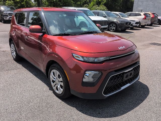 Mars Orange 2022 Kia Soul LX FWD SUV / Crossover Front-Wheel Drive Continuously Variable Transmission