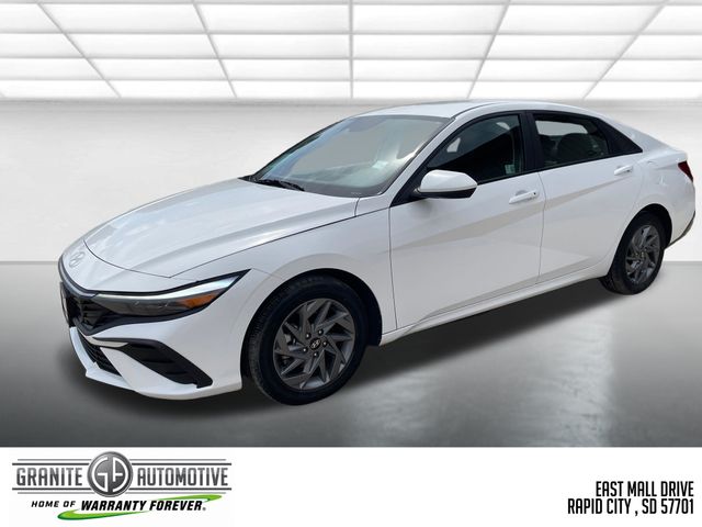 2024 Hyundai Elantra SEL FWD   