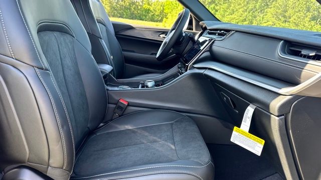 new 2025 Jeep Grand Cherokee L car, priced at $44,968