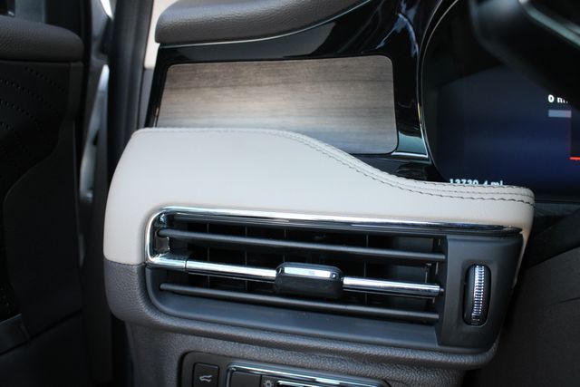 Certified Used 2024 White Lincoln Grand Touring image 8