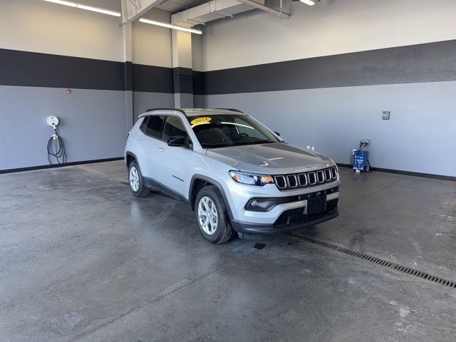 2024 Jeep Compass Latitude 4WD