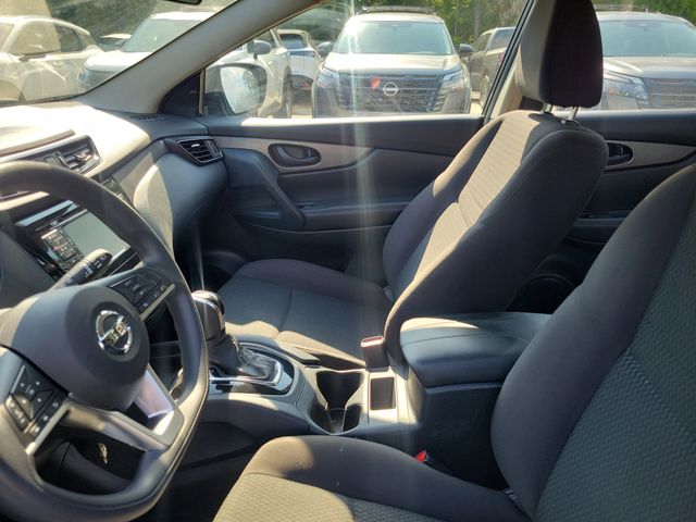 Used 2020 Gray Nissan S image 17