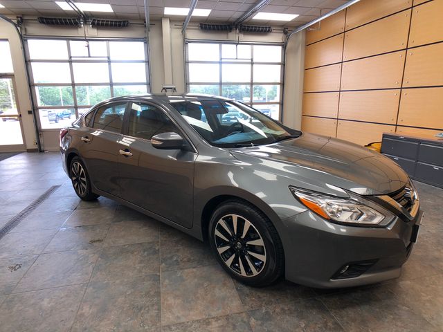 Gray (Gun Metallic) 2018 Nissan Altima Sedan Front-Wheel Drive Continuously Variable Transmission