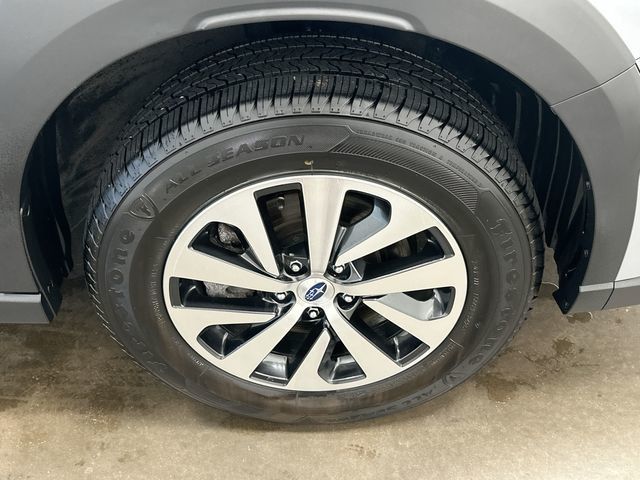 2024 Subaru Outback Premium Silver at Honda North