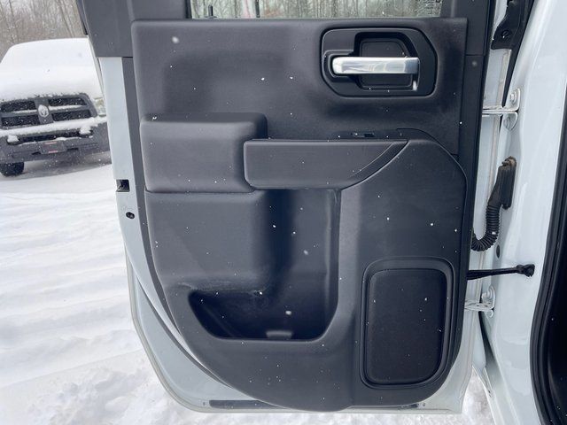 2021 Chevrolet Silverado 2500HD LT - Summit White exterior view 11