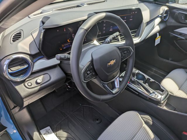 2025 Chevrolet Trax LT photo