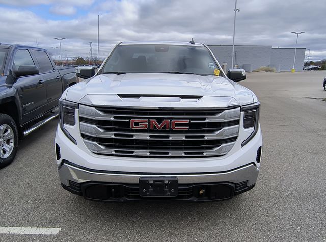 2024 GMC Sierra 1500 SLE 2